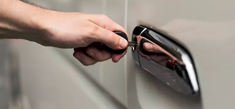 Why Choose Our Auto Locksmith Team in Derby, KS?